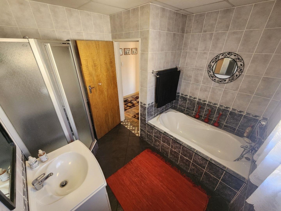 4 Bedroom Property for Sale in Fichardt Park Free State
